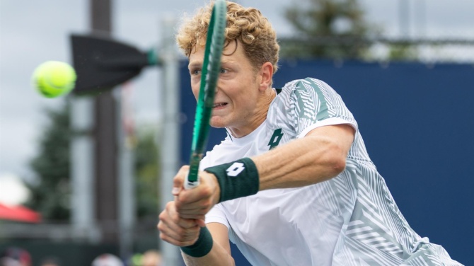 Un épico Landaluce avanza en Cincinnati; Djokovic cae eliminado y roza el desmayo
