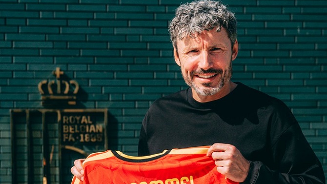 Mark van Bommel, presentado como seleccionador de Bélgica con la incógnita de Courtois