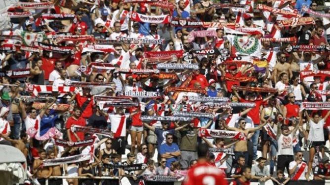 Las peñas del Rayo no acudirán a Butarque o a cualquier estadio que no sea Vallecas