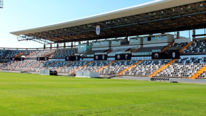 El CD Badajoz abona las cantidades adeudadas a la FIFA y podrá inscribir jugadores