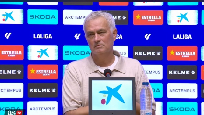 Mourinho empieza el curso denunciando una campaña de 