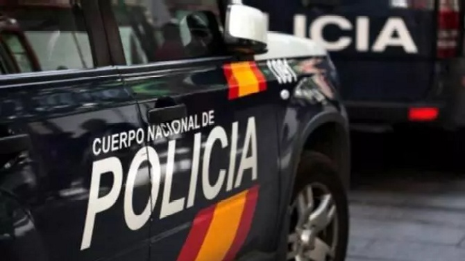 Seguidores del Atlético, entre los que había menores y bebés, sufrieron un ataque en Sevilla