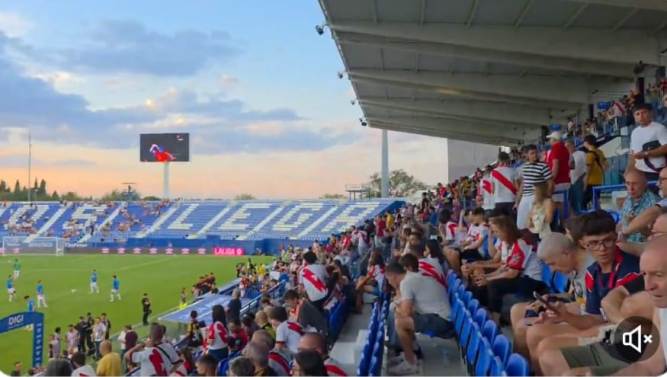 'Fuera, fuera' y 'Presa, vete ya', los cánticos que retumbaron en el Estadio de Butarque