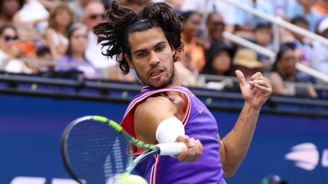 Alcaraz regresa con una victoria convincente en su debut en el US Open ante Safiullin
