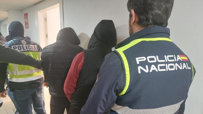 Detenidos dos canteranos del Mallorca por grabar relaciones sexuales con una chica