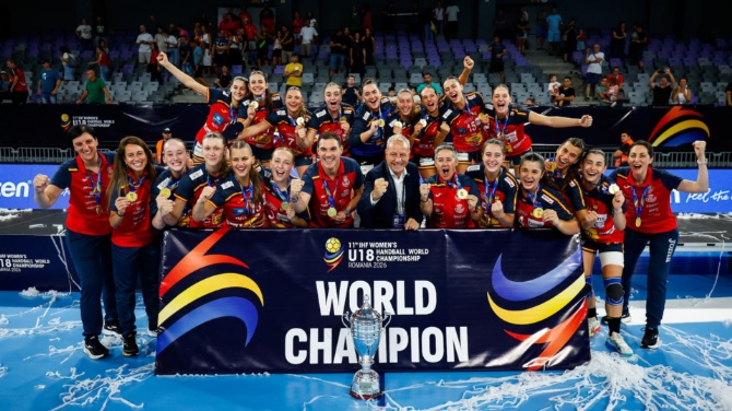 La selección española femenina juvenil de balonmano gana su 2° Mundial consecutivo