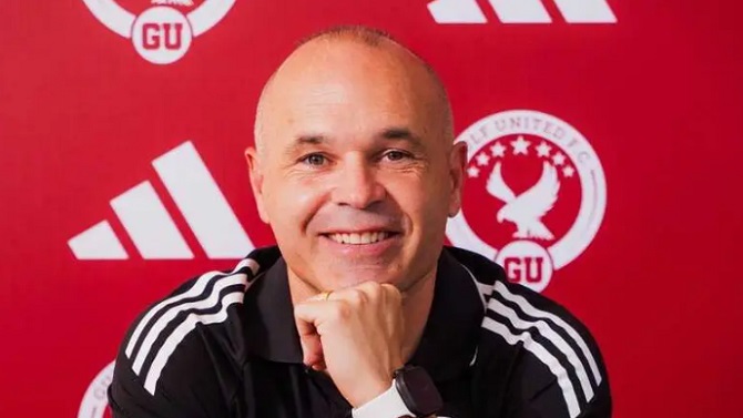 Andrés Iniesta se estrena este viernes como entrenador del Gulf United emiratí