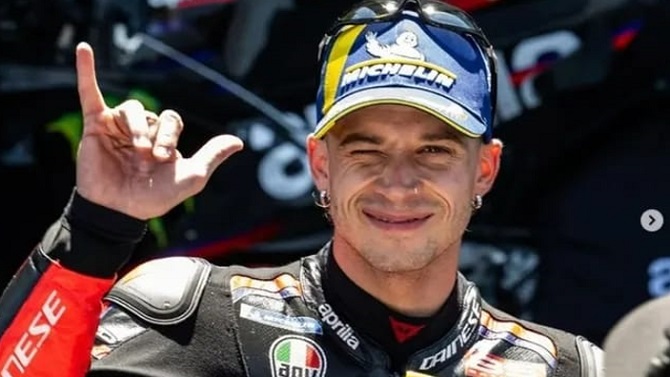 Bezzechi promete batalla a Marc Márquez tras dominar la 'Practice' de MotorLand