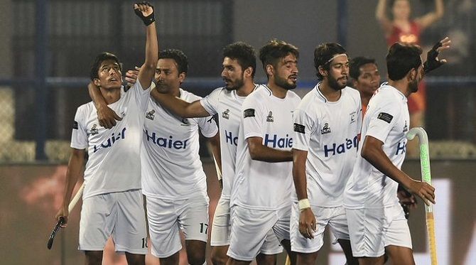 F: Federación Internacional de Hockey F: Federación Internacional de Hockey