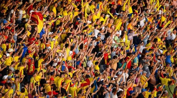 F: Federaci&oacute;n de F&uacute;tbol de Ruman&iacute;a