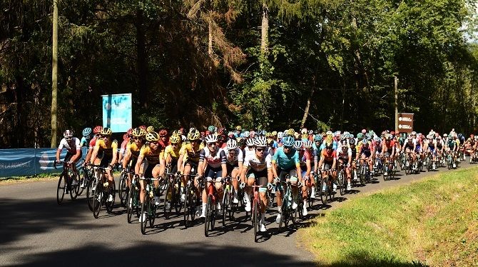 F: Le Tour (Twitter)