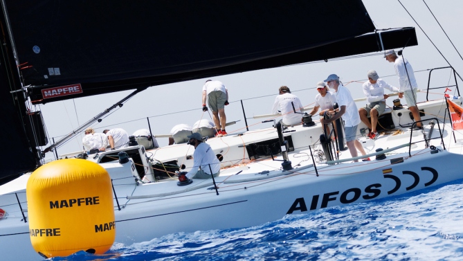 Foto Nico Mart&iacute;nez: El Aifos de la Armada Espa&ntilde;ola durante la pasada Copa del Rey Mapfre.