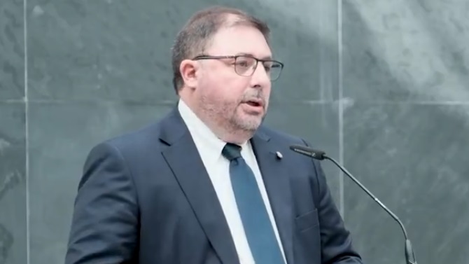 F: Geroa Bai F: Geroa Bai