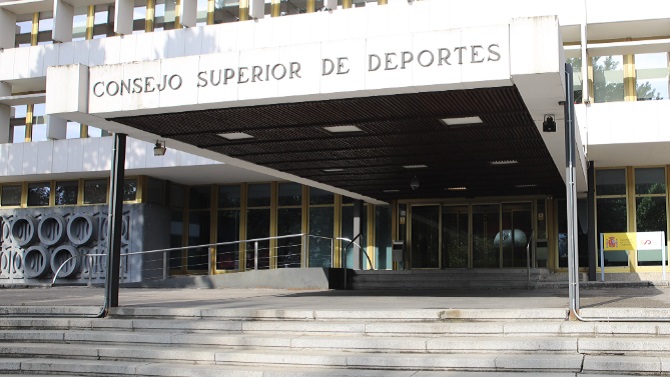 El Rayo impugna ante el CSD el acuerdo de la Comunidad que revocó la concesión de Vallecas