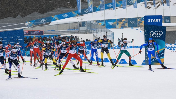 La Unión Internacional de Biatlón mantiene la suspensión a los deportistas rusos y bielorrusos