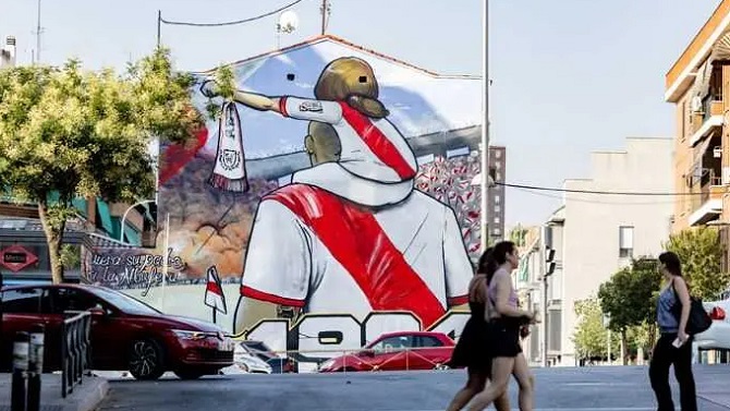 La Comunidad confía en que el Rayo pueda volver a Vallecas en octubre ante el Athletic