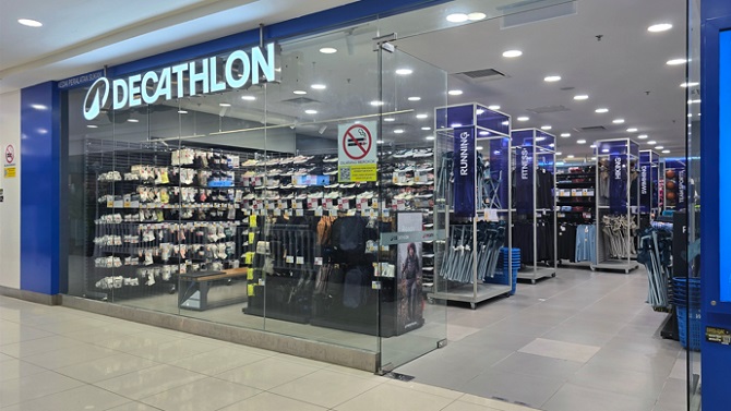 New Balance demanda a Decathlon por imitar su marca registrada en unas zapatillas
