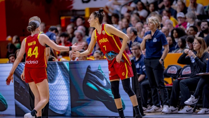 La selección femenina de baloncesto gana a Australia y jugará las semifinales del Mundial