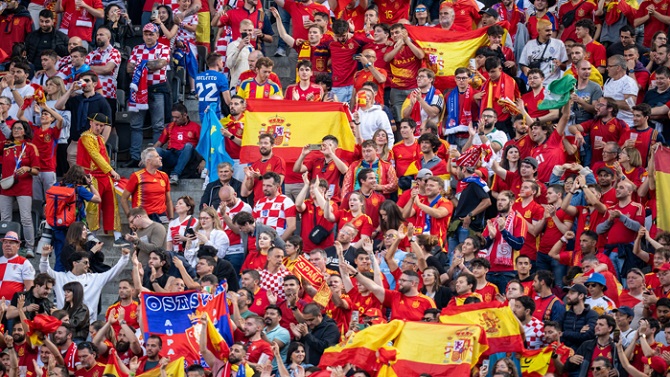Los españoles se enganchan al turismo futbolístico y sitúan a España en segundo lugar