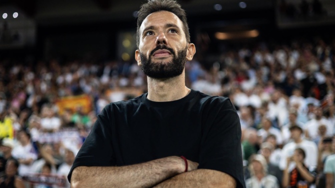 El Valencia CF destituye a Carlos Corberán y su cuerpo técnico tras los malos resultados