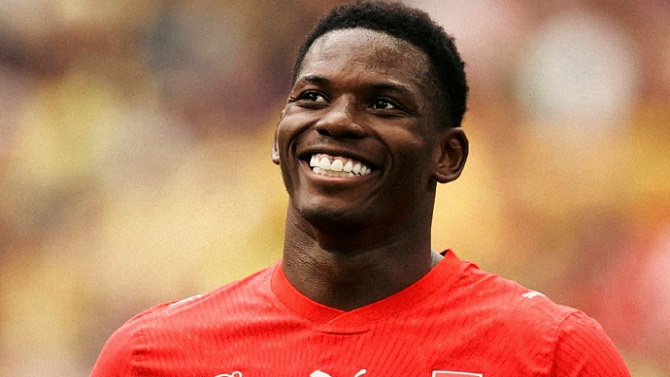 Embolo, segundo descartado de Suiza por falsificar un certificado covid