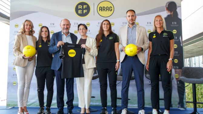 La RFEF y la aseguradora ARAG firman un patrocinio para el arbitraje femenino