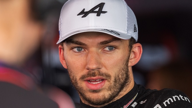 Pierre Gasly sorprende con la 'pole' en Monza; Sainz y Alonso saldrán en los puestos 14 y 20
