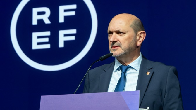 Louzán reitera en el seno de la UEFA que España debe organizar la final del Mundial 2030