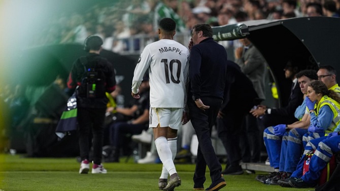 Mbappé estará entre 10 y 12 días de baja por una hiperextensión de la rodilla izquierda