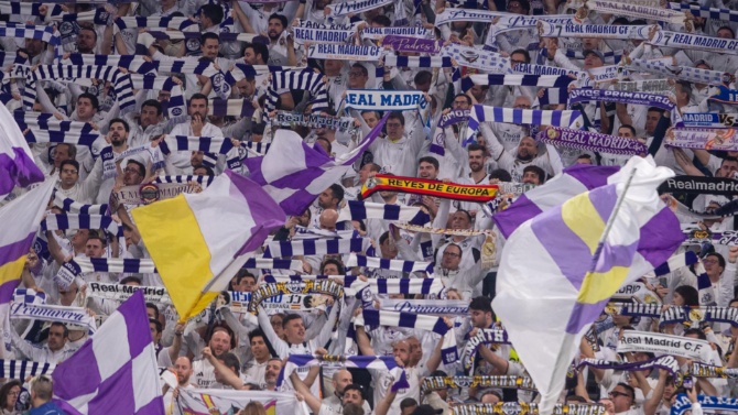 El Real Madrid niega haber prohibido entrar al Bernabéu con banderas españolas o de las CCAA