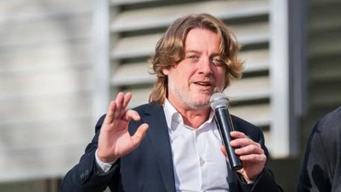 El Ayuntamiento de Barcelona expulsará al equipo de Vox por usar simbología franquista