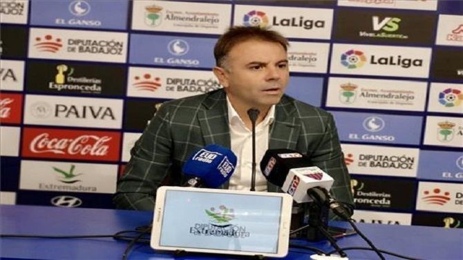 lacronicabadajoz.com