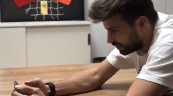 F: Gerard Piqu&eacute; (Twitter)