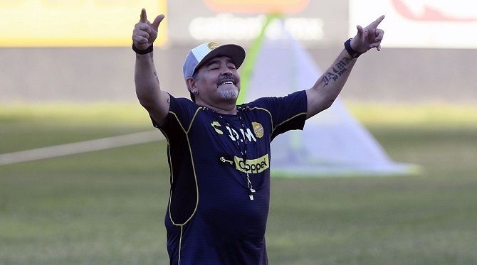 F: La Mitad M&aacute;s 1