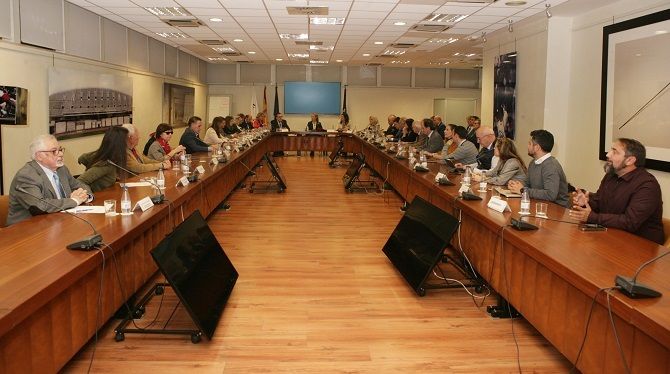 F: Comit&eacute; Paral&iacute;mpico Internacional