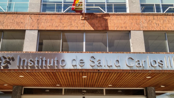 F: www.isciii.es F: www.isciii.es