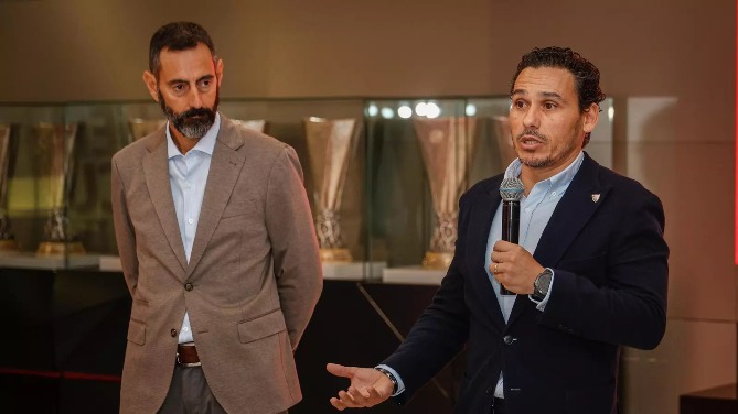 Gonz&aacute;lez-Dans, con Del Nido  /  Sevilla FC