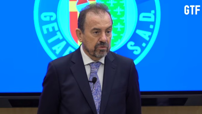 Ángel Torres ya no habla de broma y dice que el fichaje de Carvajal depende del jugador