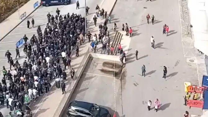 Interceptado un grupo de ultras del Racing de Santander con palos de escoba por Pamplona