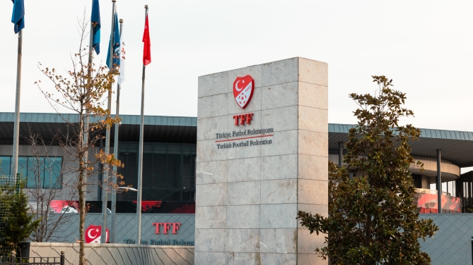 La Federación turca investiga a 448 administrativos y altos cargos de clubes por apuestas