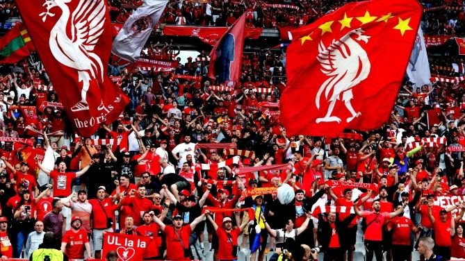 Los hinchas del Liverpool preparan un recibimiento al City este domingo tras el escándalo