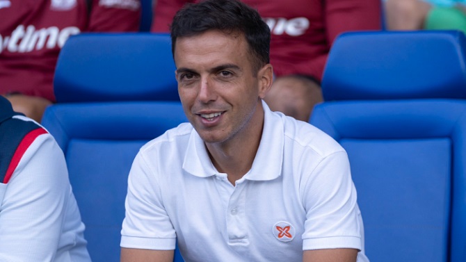Borja Jiménez, nuevo entrenador del Cádiz tras la destitución de Albert Celades