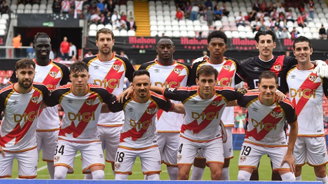 El Rayo regresa a Vallecas en plena fractura social ante un Athletic sin Nico ni Sancet