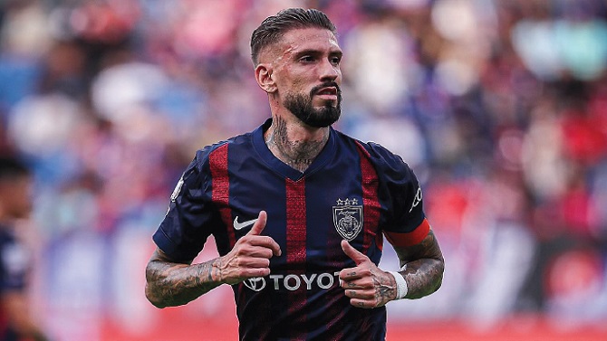 Samu Castillejo cierra con 31 años su carrera como futbolista