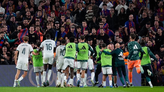 Los Mossos han identificado y sancionado al que intentó agredir a Camavinga en el Clásico