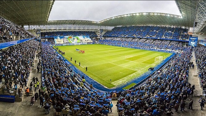 Nueve hinchas del Oviedo aceptan la prohibición de acceso a los campos durante 2 años