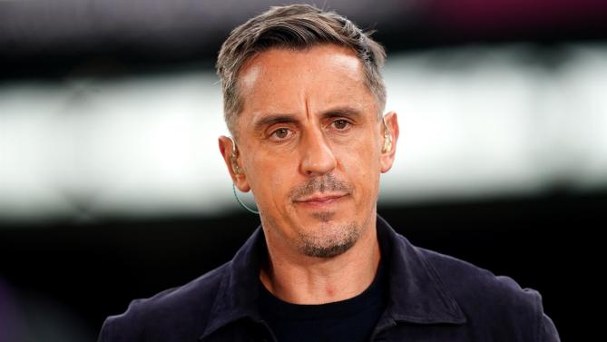 El inglés Gary Neville insta a los Glazer