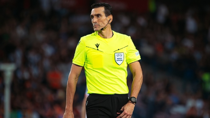 El árbitro Juan Martínez Munuera dirigirá el Clásico Barça - Real Madrid de este domingo
