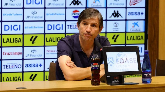 Celades, destituido como entrenador del Cádiz, antepenúltimo con 7 puntos en 10 partidos