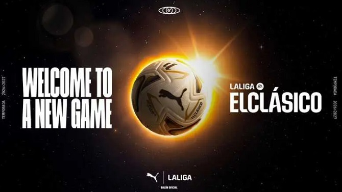 LaLiga presenta el balón de El Clásico reflejando 